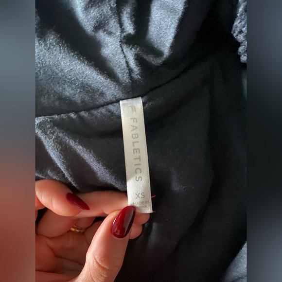 Fabletics Crop Sherpa Teddy Jacket - Picture 4 of 5